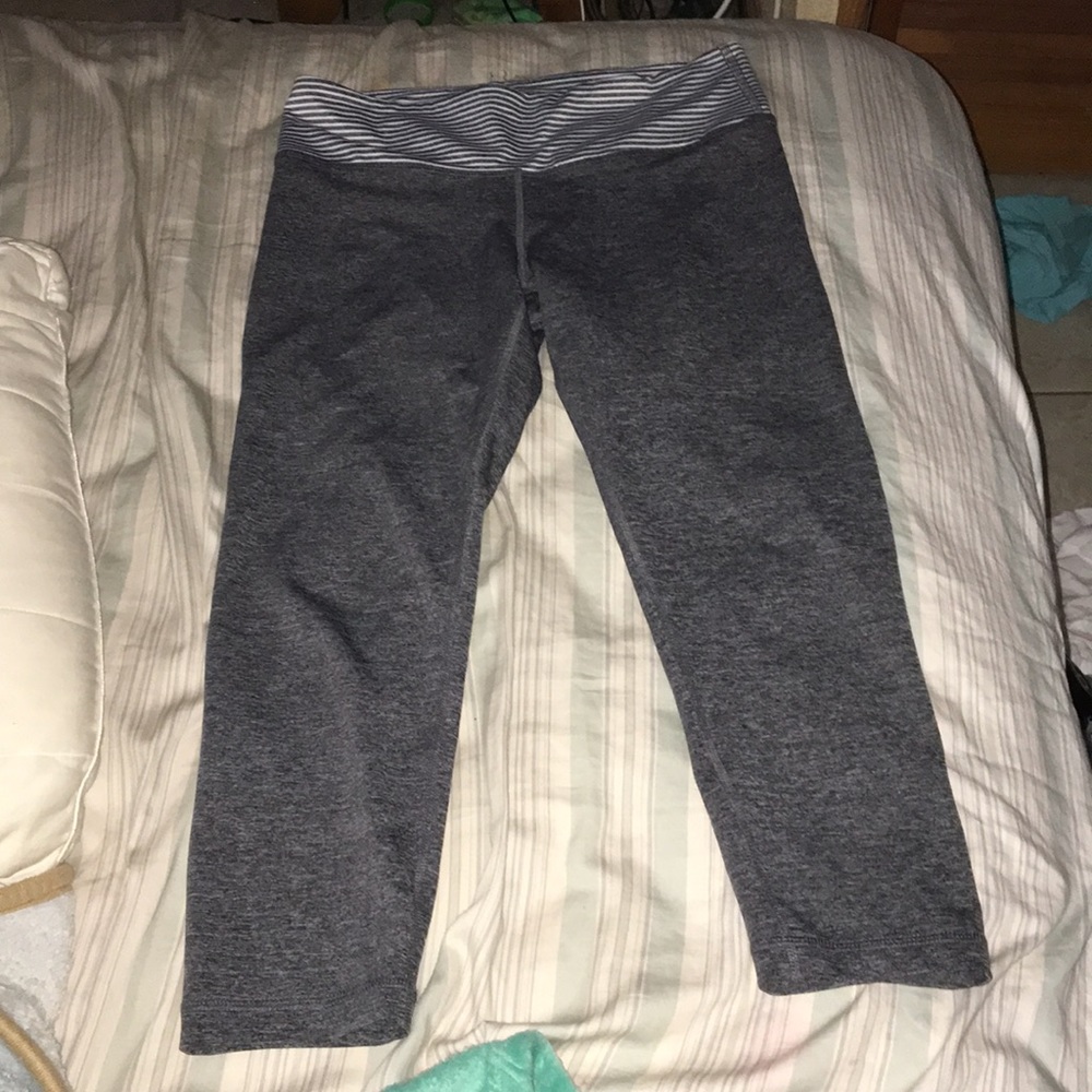 gray leggings